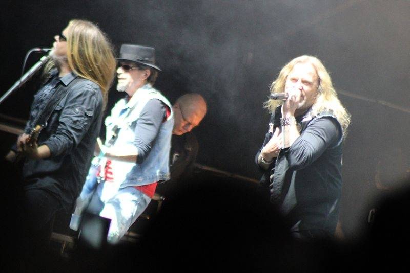 Hrady CZ se přesunuly na Moravu. Kabát, UDG i Rybičky 48 buráceli pod hradem Veveří