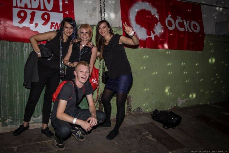 Swing Me Prague: Caravan Palace, Mydy Rabycad i Voila! electroswingovou jízdou rozhýbali Pragovku