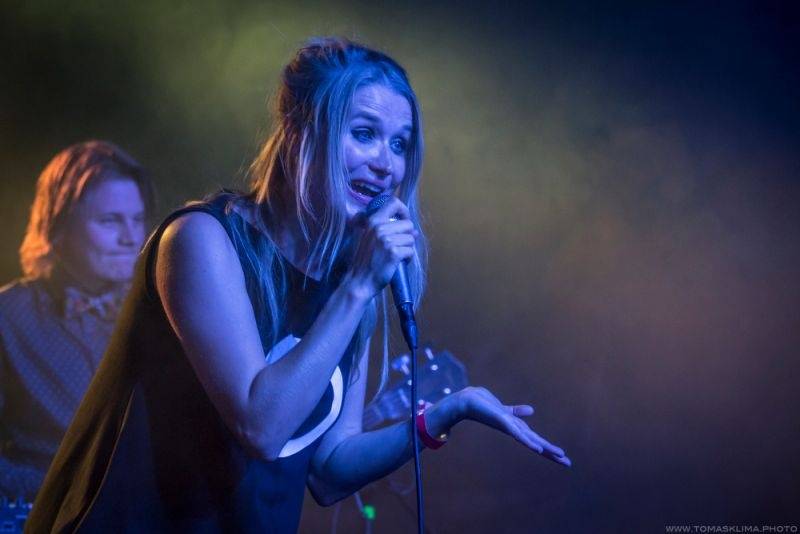 Swing Me Prague: Caravan Palace, Mydy Rabycad i Voila! electroswingovou jízdou rozhýbali Pragovku