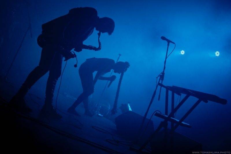 Swing Me Prague: Caravan Palace, Mydy Rabycad i Voila! electroswingovou jízdou rozhýbali Pragovku