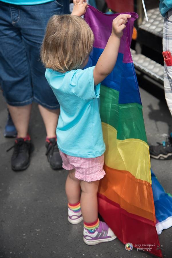 Duhový průvod Prahou zakončil 6. ročník LGBT festivalu Prague Pride 