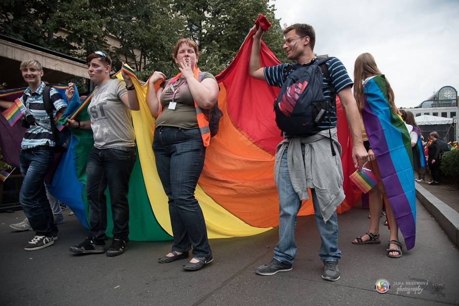 Duhový průvod Prahou zakončil 6. ročník LGBT festivalu Prague Pride 