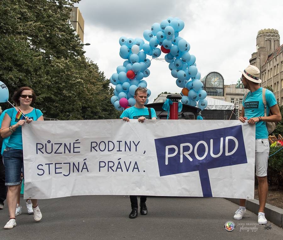 Duhový průvod Prahou zakončil 6. ročník LGBT festivalu Prague Pride 