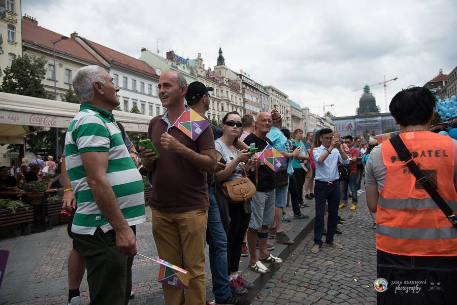 Duhový průvod Prahou zakončil 6. ročník LGBT festivalu Prague Pride 
