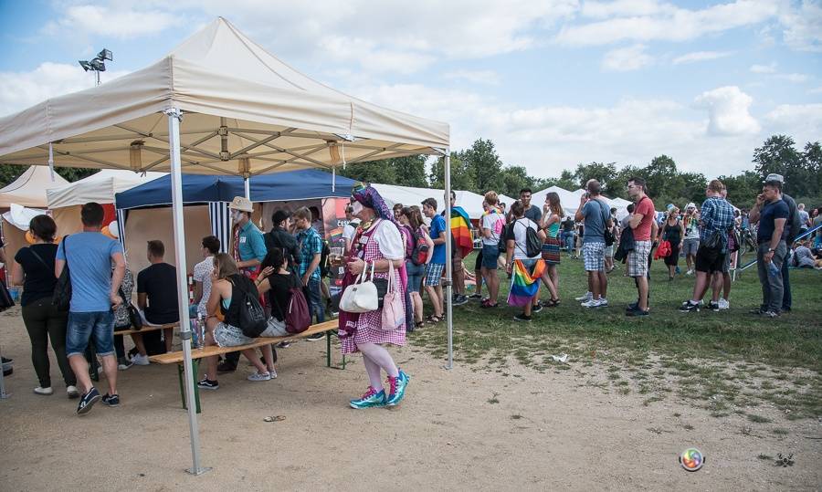 Duhový průvod Prahou zakončil 6. ročník LGBT festivalu Prague Pride 