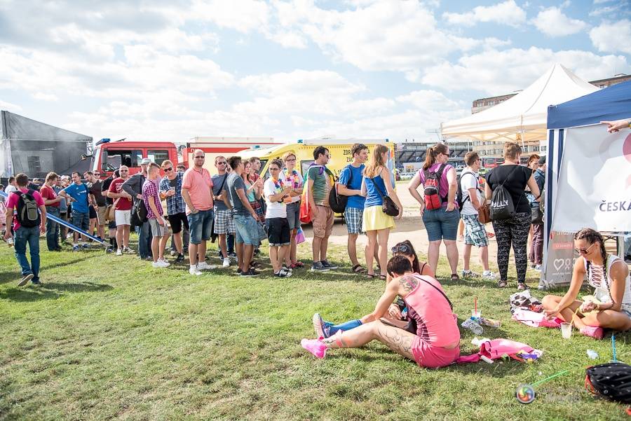 Duhový průvod Prahou zakončil 6. ročník LGBT festivalu Prague Pride 