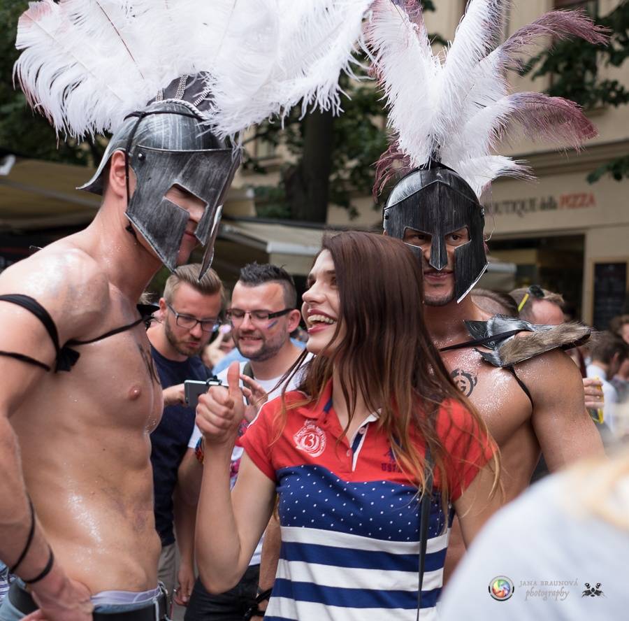 Duhový průvod Prahou zakončil 6. ročník LGBT festivalu Prague Pride 