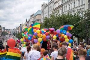 Duhový průvod Prahou zakončil 6. ročník LGBT festivalu Prague Pride 