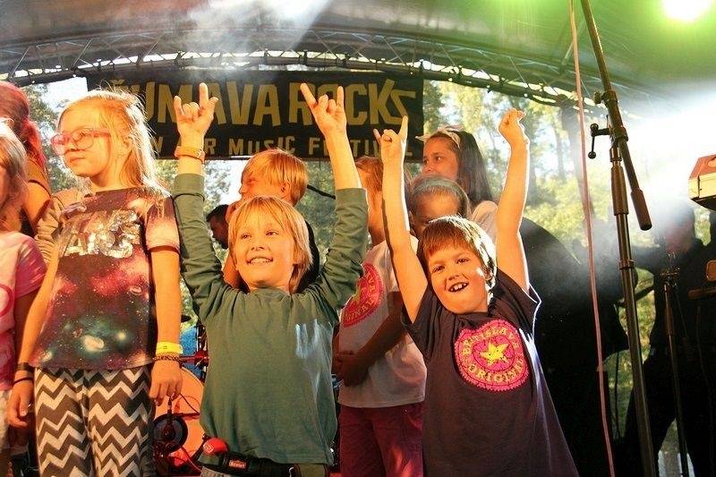 Festival v nejkrásnějším parku: Na Šumava Rocks se předvedli Alice, Barbora Poláková i Hentai Corporation