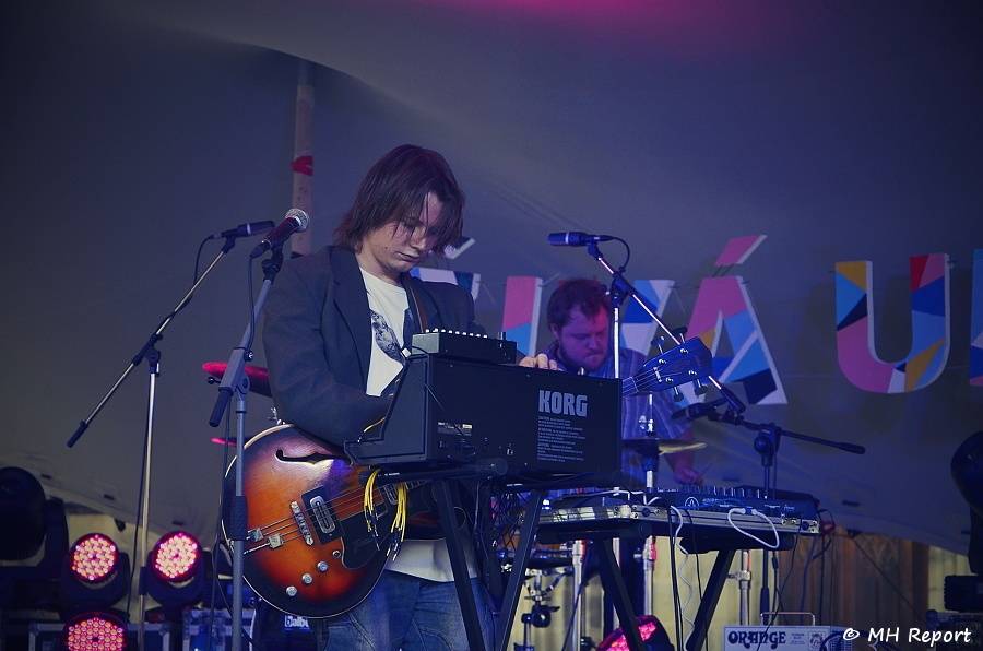 Plzeň rozezněla Živá ulice. Na úvod hráli Donnie Darko i Znouzectnost