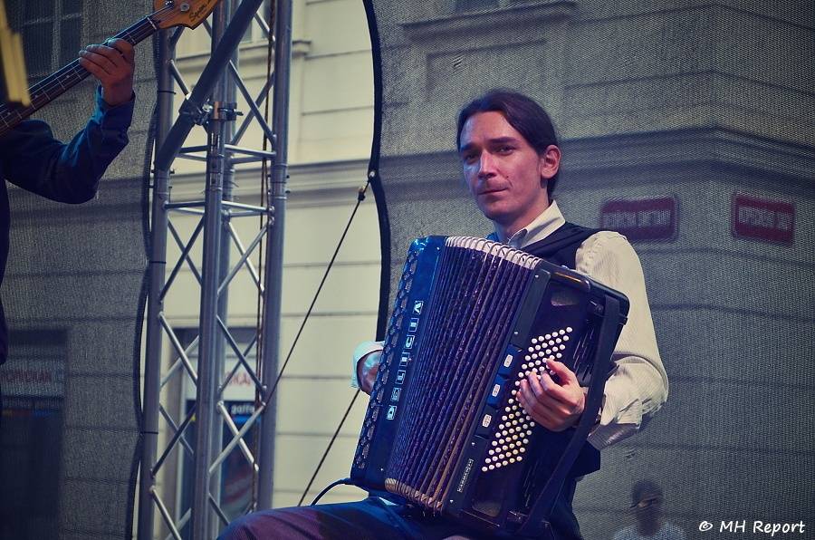 Plzeň rozezněla Živá ulice. Na úvod hráli Donnie Darko i Znouzectnost