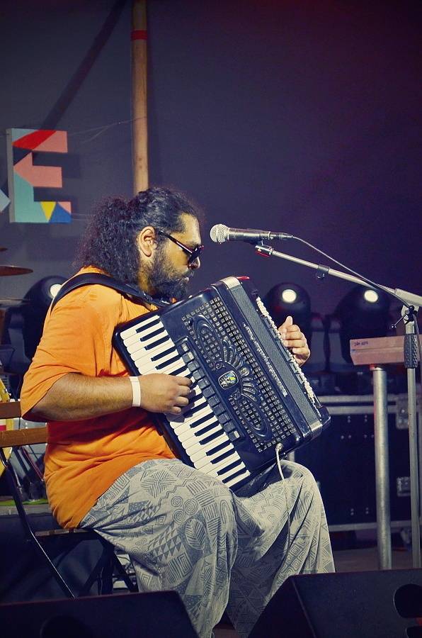 Plzeň rozezněla Živá ulice. Na úvod hráli Donnie Darko i Znouzectnost