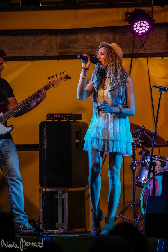 Olga Lounová navštívila rodný sever. Přivezla očekávané, ale i experimenty v podobě metalu