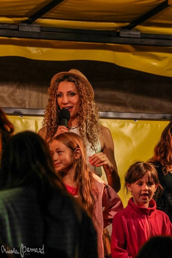 Olga Lounová navštívila rodný sever. Přivezla očekávané, ale i experimenty v podobě metalu