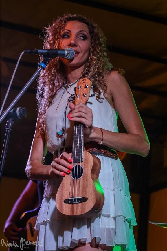 Olga Lounová navštívila rodný sever. Přivezla očekávané, ale i experimenty v podobě metalu