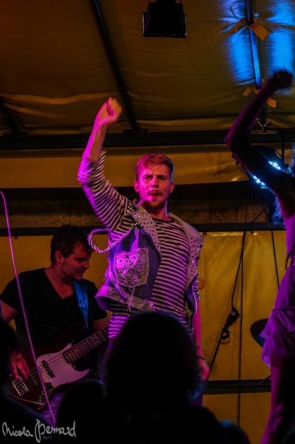 Olga Lounová navštívila rodný sever. Přivezla očekávané, ale i experimenty v podobě metalu