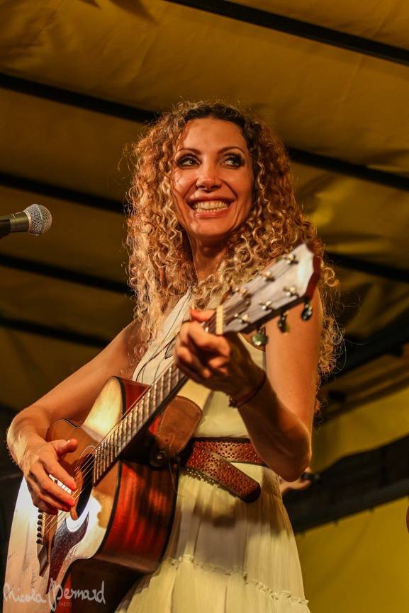 Olga Lounová navštívila rodný sever. Přivezla očekávané, ale i experimenty v podobě metalu