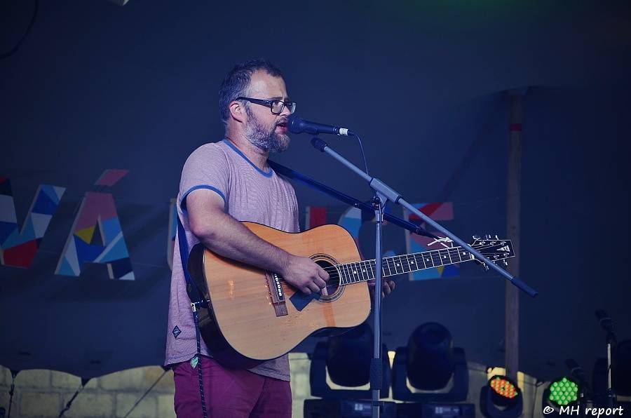 Živá ulice se táhne celou Plzní. Pro děti hráli Mixle v piksle, zářili i Tony Ducháček a Garage