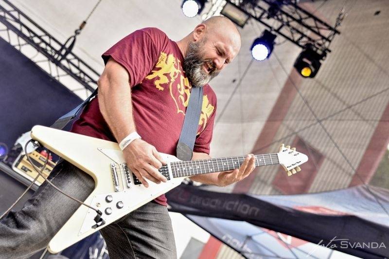 Magmafest v Jihlavě: Rockové žně zajistili Rybičky 48, zakázanÝovoce, Arakain i Škwor