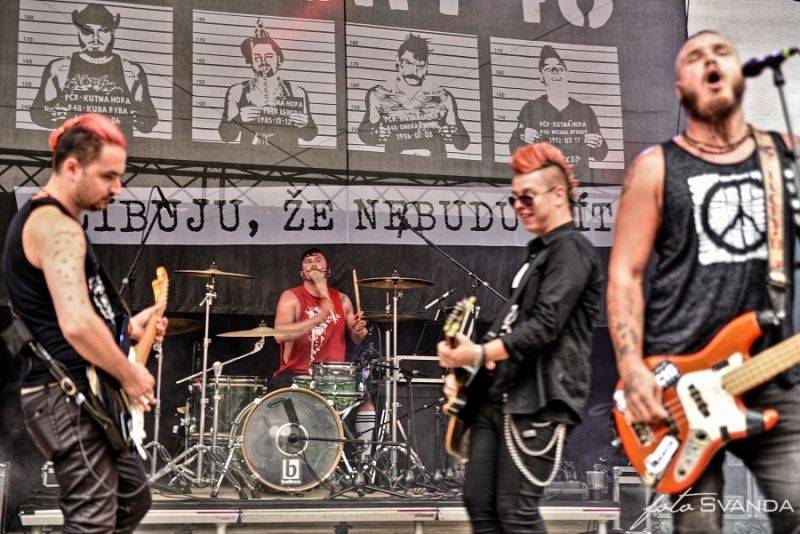 Magmafest v Jihlavě: Rockové žně zajistili Rybičky 48, zakázanÝovoce, Arakain i Škwor