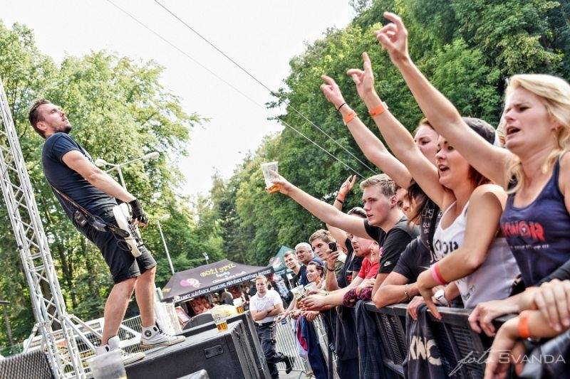 Magmafest v Jihlavě: Rockové žně zajistili Rybičky 48, zakázanÝovoce, Arakain i Škwor