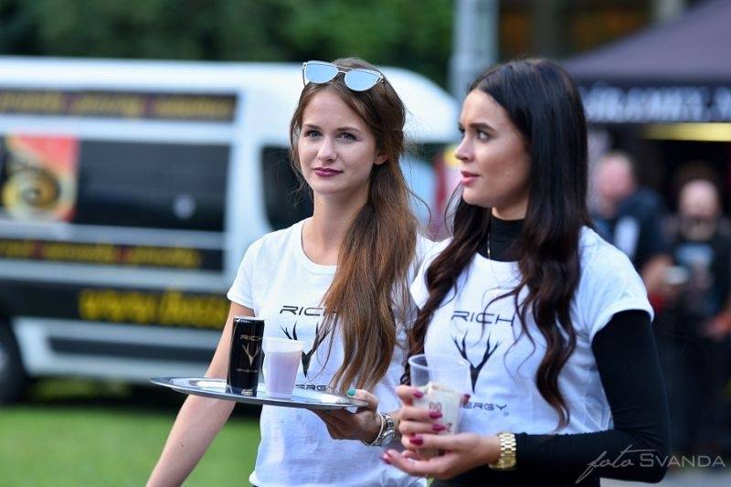 Magmafest v Jihlavě: Rockové žně zajistili Rybičky 48, zakázanÝovoce, Arakain i Škwor