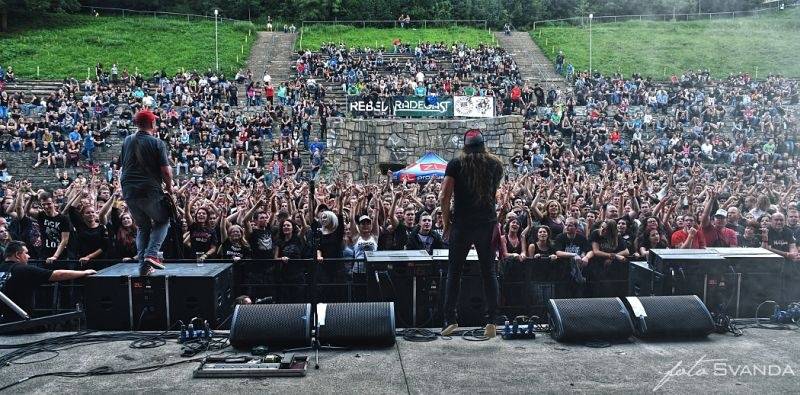 Magmafest v Jihlavě: Rockové žně zajistili Rybičky 48, zakázanÝovoce, Arakain i Škwor