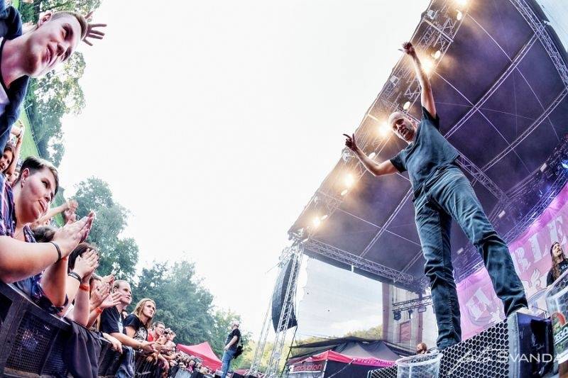 Magmafest v Jihlavě: Rockové žně zajistili Rybičky 48, zakázanÝovoce, Arakain i Škwor