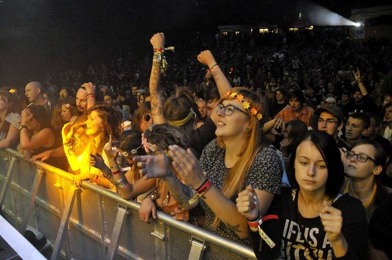 Začal festival Trutnoff, na úvod vystoupil Jake Bugg i kastráti