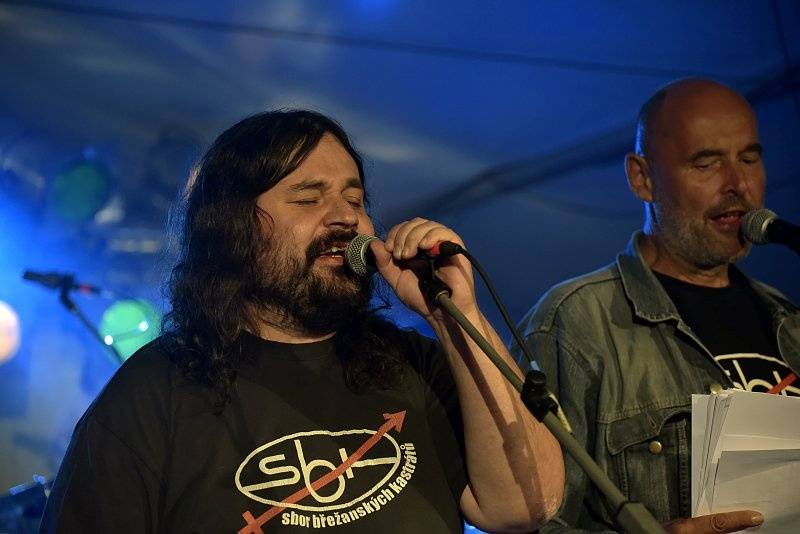 Začal festival Trutnoff, na úvod vystoupil Jake Bugg i kastráti