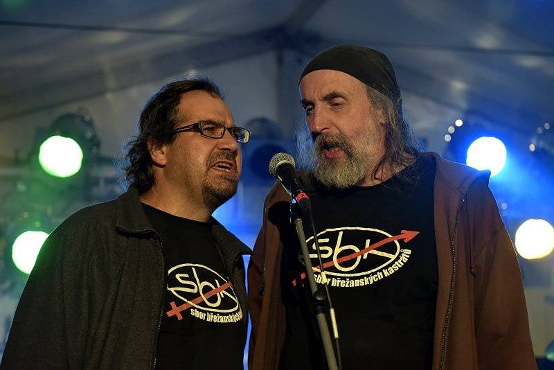 Začal festival Trutnoff, na úvod vystoupil Jake Bugg i kastráti