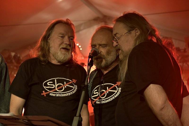 Začal festival Trutnoff, na úvod vystoupil Jake Bugg i kastráti