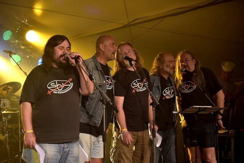 Začal festival Trutnoff, na úvod vystoupil Jake Bugg i kastráti