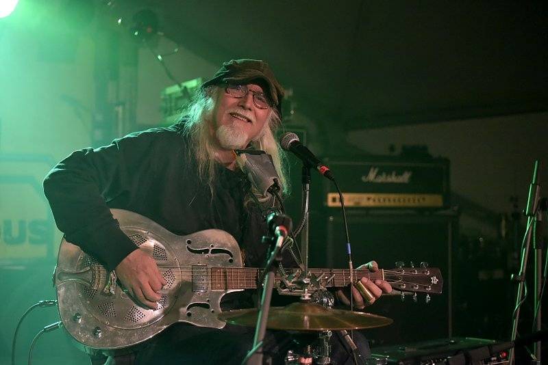 Začal festival Trutnoff, na úvod vystoupil Jake Bugg i kastráti