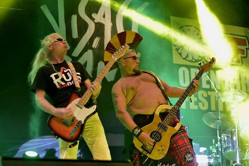 Začal festival Trutnoff, na úvod vystoupil Jake Bugg i kastráti