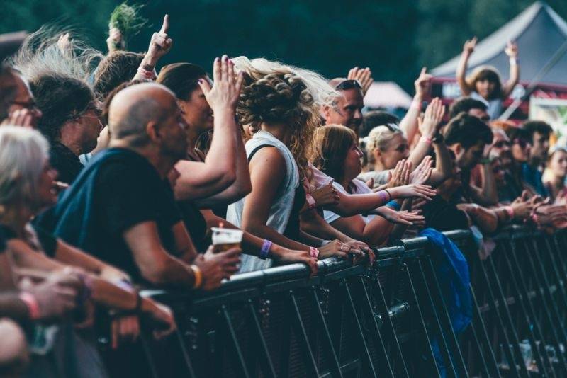 Hrady CZ: Pátek v Hradci nad Moravicí s kosmickými Mandrage i divokými Monkey Business