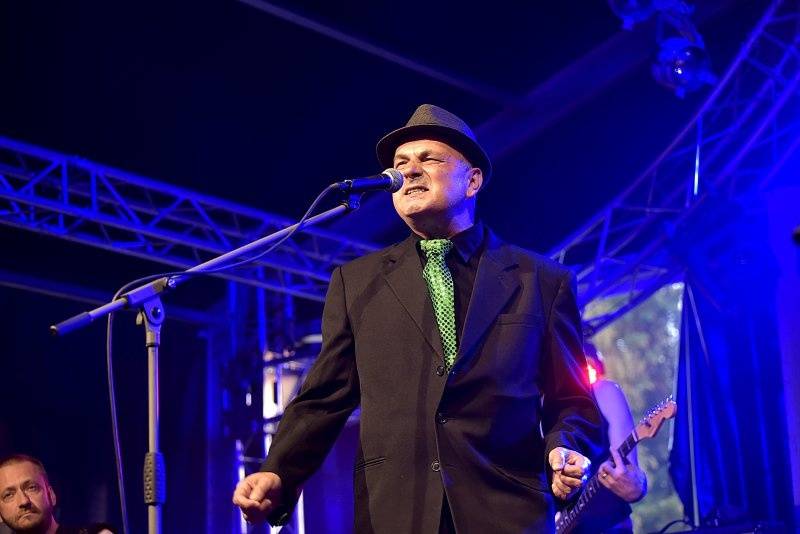 Trutnoff podruhé: Metalový nářez se Soulfly nebo Fear Factory i folk vousáče Bena Caplana