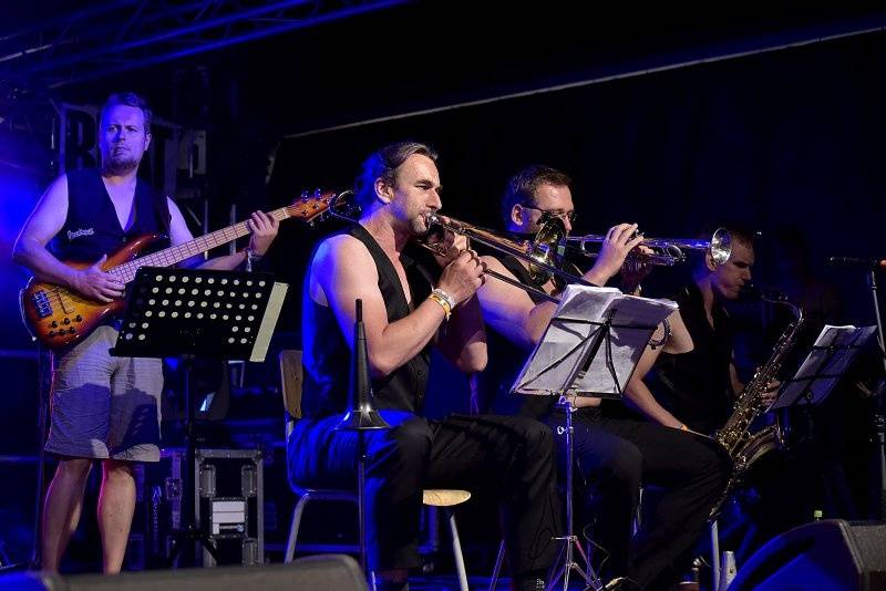 Trutnoff podruhé: Metalový nářez se Soulfly nebo Fear Factory i folk vousáče Bena Caplana