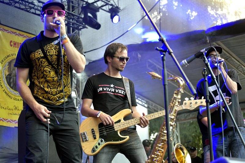 Trutnoff podruhé: Metalový nářez se Soulfly nebo Fear Factory i folk vousáče Bena Caplana