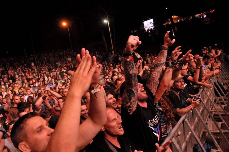 Trutnoff podruhé: Metalový nářez se Soulfly nebo Fear Factory i folk vousáče Bena Caplana