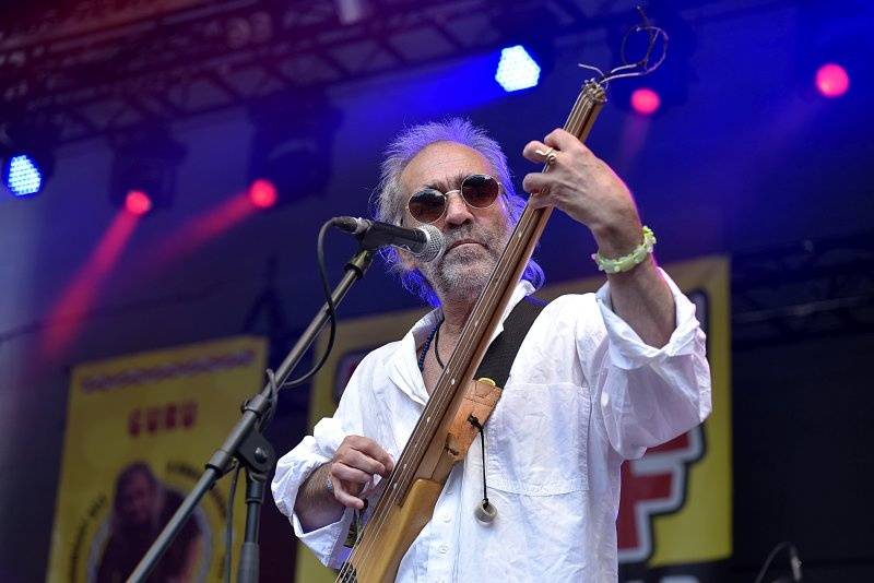 Trutnoff podruhé: Metalový nářez se Soulfly nebo Fear Factory i folk vousáče Bena Caplana