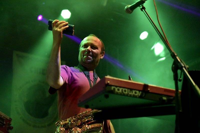 Trutnoff podruhé: Metalový nářez se Soulfly nebo Fear Factory i folk vousáče Bena Caplana