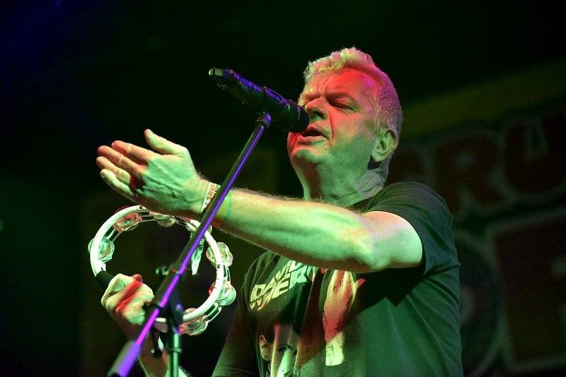 Trutnoff podruhé: Metalový nářez se Soulfly nebo Fear Factory i folk vousáče Bena Caplana