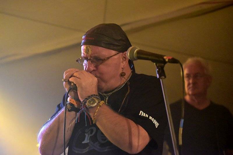 Trutnoff podruhé: Metalový nářez se Soulfly nebo Fear Factory i folk vousáče Bena Caplana