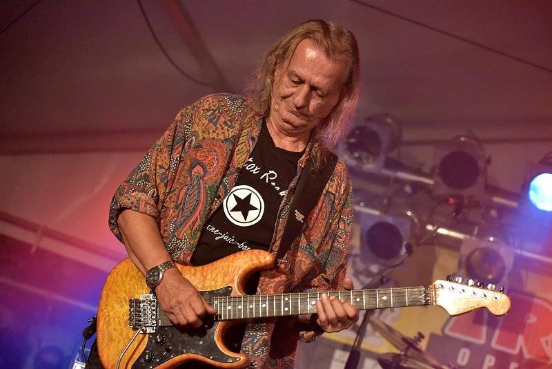 Trutnoff podruhé: Metalový nářez se Soulfly nebo Fear Factory i folk vousáče Bena Caplana