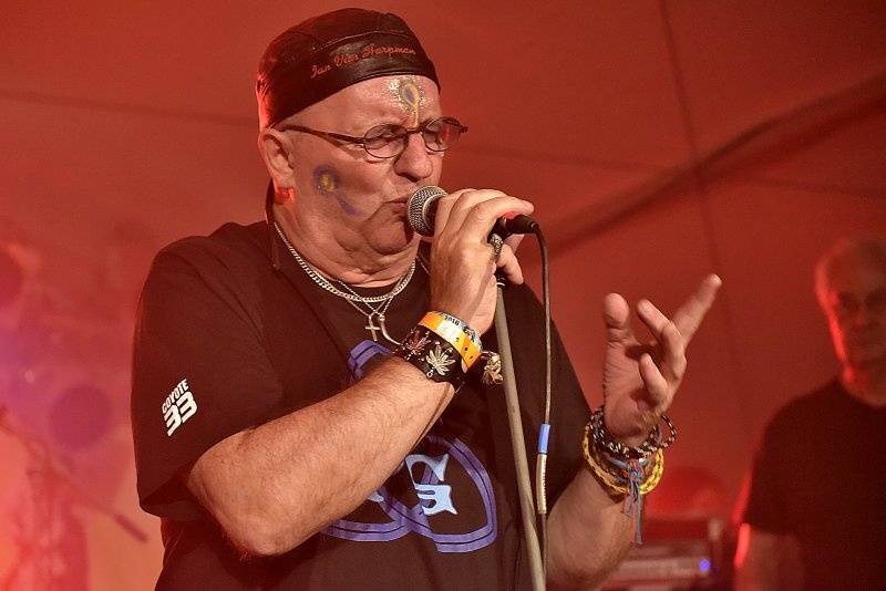 Trutnoff podruhé: Metalový nářez se Soulfly nebo Fear Factory i folk vousáče Bena Caplana