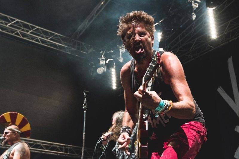 Druhý den festivalu Hrady CZ v Hradci nad Moravicí: Vypsaná Fixa, UDG a bouřlivý Kabát