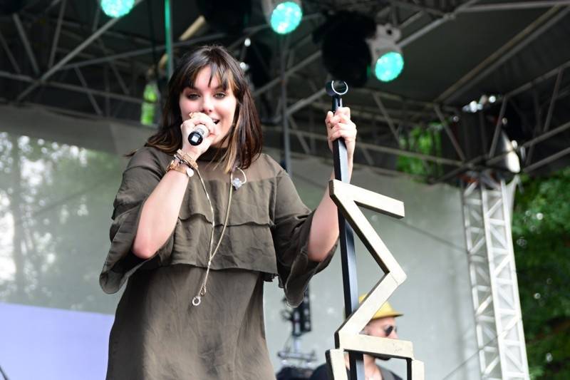 Okoř praskala ve švech: David Koller, Ewa Farna či Xindl X přivezli svoje hity