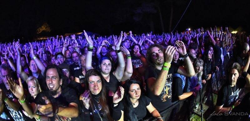 Moravským Krumlovem se nesla metalová řežba německých Helloween 