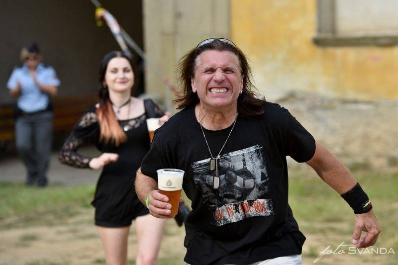 Moravským Krumlovem se nesla metalová řežba německých Helloween 